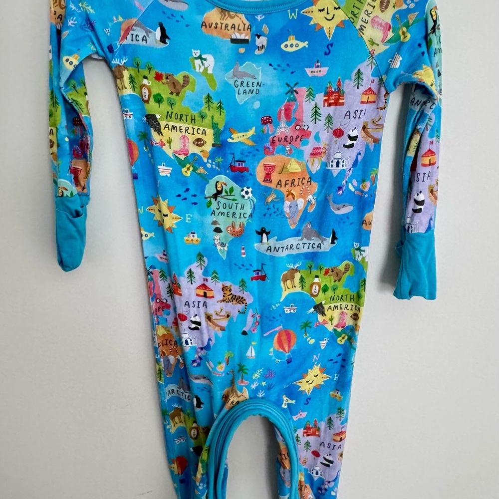 Little Sleepies Around the World Crescent Zippy